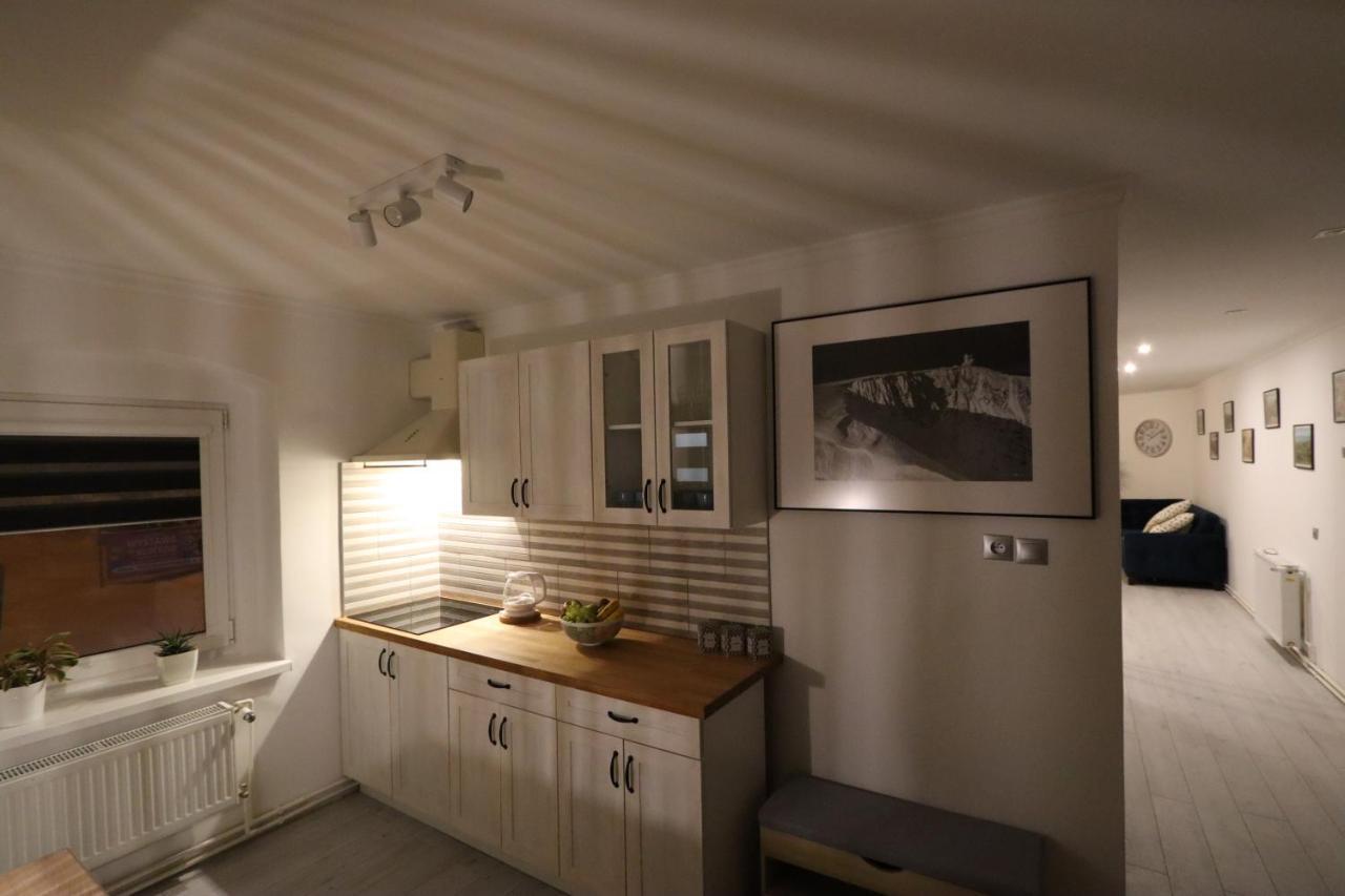 Апартаменти Apartament Przy Skwerku Шклярська Поремба Екстер'єр фото